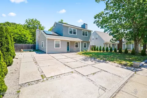 3 Ocean Ave, Barnegat, NJ 08005