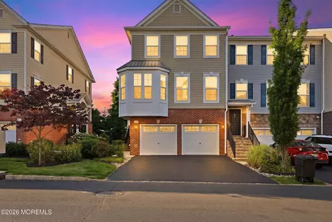 330 Princeton Ct, Shrewsbury, NJ 07702