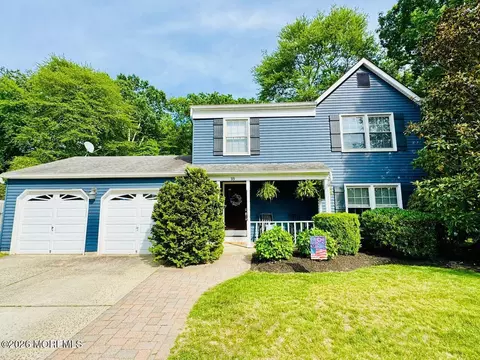 18 Providence Ln, Howell, NJ 07731