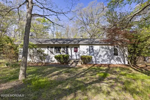 543 Newtons Corner Rd, Howell, NJ 07731