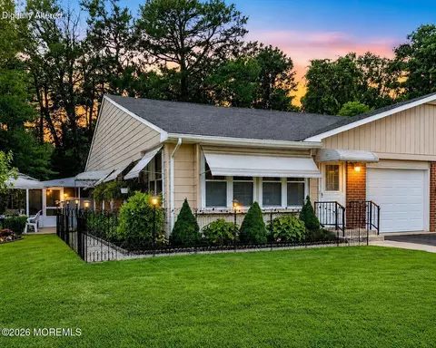 32 A Franklin Ln, Whiting, NJ 08759