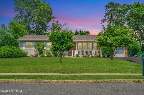 1028 Lucy Ln, Toms River, NJ 08753