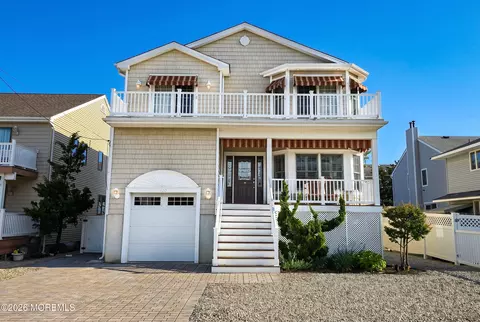 120 Bond Ave, Lavallette, NJ 08735