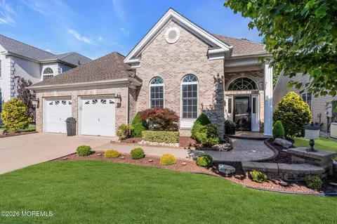 45 Crooked Stick Rd, Jackson, NJ 08527