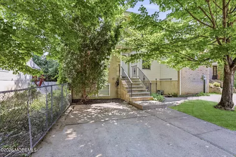 67 Whispering Pines Ln, Lakewood, NJ 08701