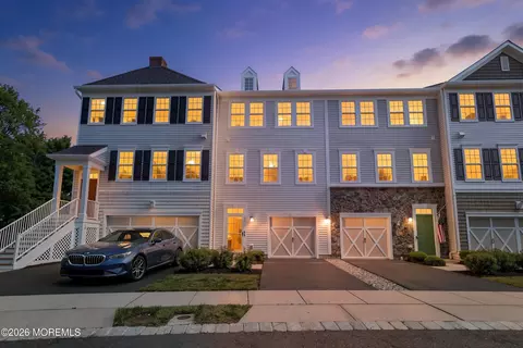 117 Beacon Ln, Eatontown, NJ 07724