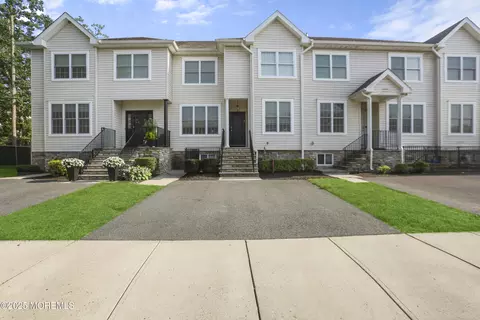 4 Stamford Hill Rd, Lakewood, NJ 08701