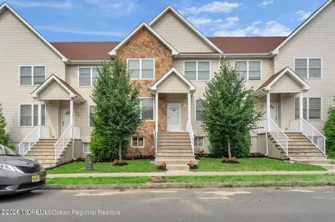 37 Sanz Town Rd, Lakewood, NJ 08701
