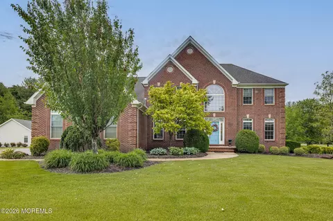 Exterior - 2 Dellaira Ct, Wrightstown, NJ 08562 photo 1 of 18