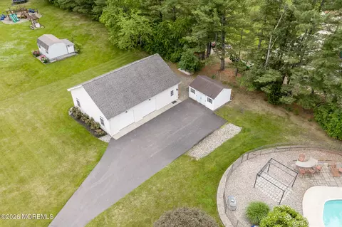 Exterior - 2 Dellaira Ct, Wrightstown, NJ 08562 photo 12 of 18
