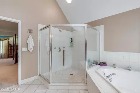 Bath - 2 Dellaira Ct, Wrightstown, NJ 08562 photo 5 of 6