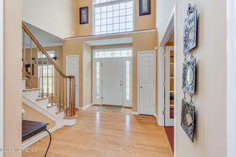 Entry Way - 2 Dellaira Ct, Wrightstown, NJ 08562 photo 3 of 4
