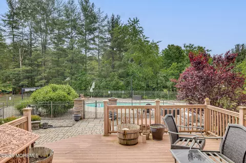 Exterior - 2 Dellaira Ct, Wrightstown, NJ 08562 photo 6 of 18