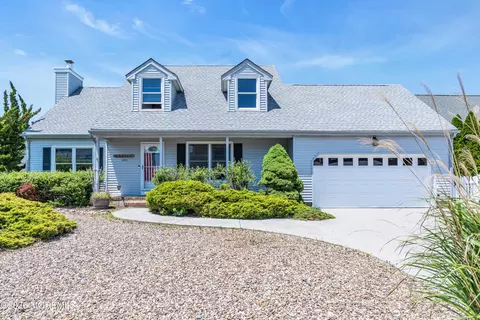 1203 Gannet Ct, Forked River, NJ 08731