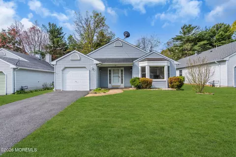 23 Chipmunk Dr, Brick, NJ 08724