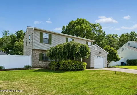 21 Deer Run Dr S, Barnegat, NJ 08005