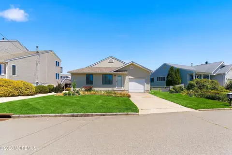 943 Mallard Dr, Lanoka Harbor, NJ 08734