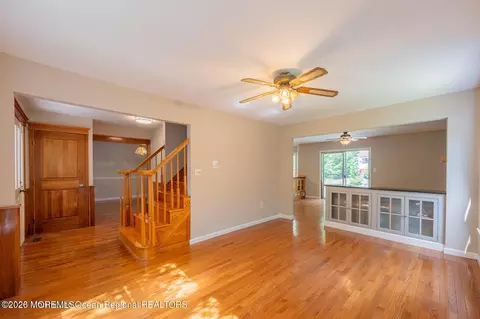 Living - 20 Bittersweet Dr, Jackson, NJ 08527 photo 4 of 4
