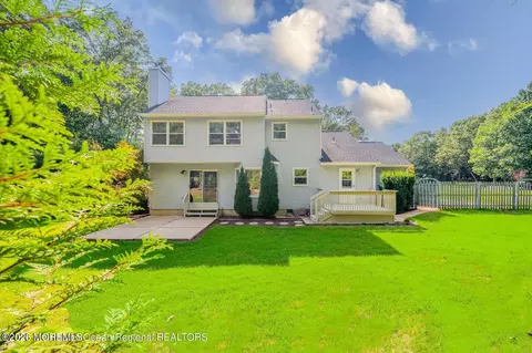 Exterior - 20 Bittersweet Dr, Jackson, NJ 08527 photo 4 of 5