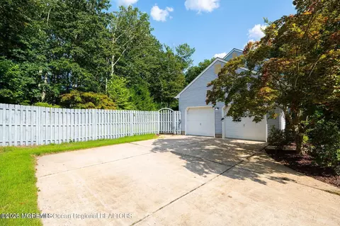 Exterior - 20 Bittersweet Dr, Jackson, NJ 08527 photo 1 of 5