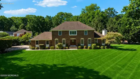 1 Cook Pl, Middletown, NJ 07748
