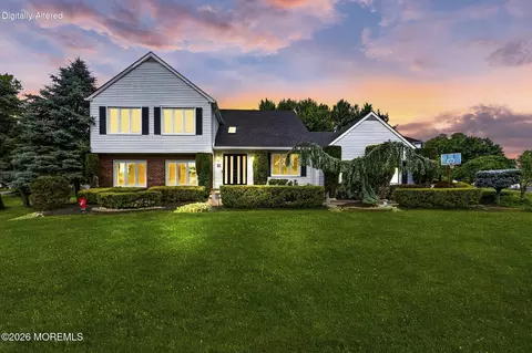 10 Damascus Dr, Marlboro, NJ 07746