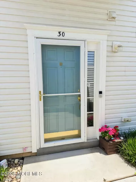 30 Saint Paul Ct, Tinton Falls, NJ 07712