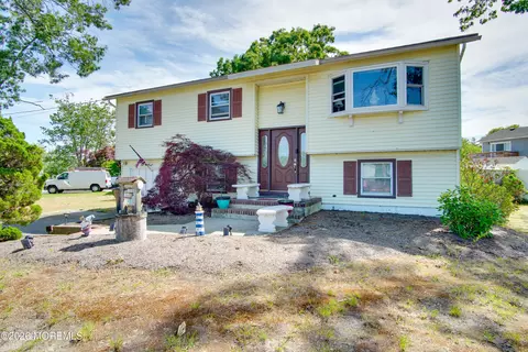 834 Ross St, Toms River, NJ 08753