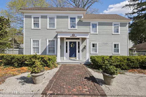 408 N Main St, Barnegat, NJ 08005