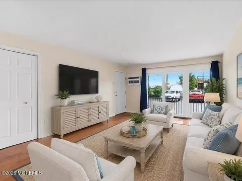 330 Shore Drive Drive Apt B 1 Dr #B  1, Highlands, NJ 07732
