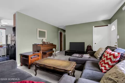Living - 100 Susan Dr, Jackson, NJ 08527 photo 1 of 2
