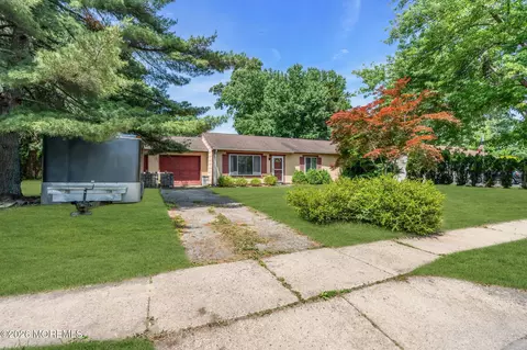 Exterior - 100 Susan Dr, Jackson, NJ 08527 photo 4 of 16
