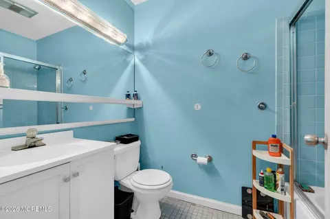 Bath - 100 Susan Dr, Jackson, NJ 08527 photo 1 of 1