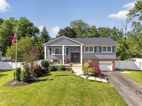 24 Eliot Rd, Manalapan, NJ 07726