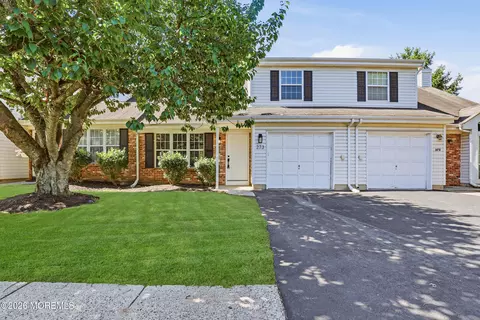 273 Edgeware Ct, Somerset, NJ 08873