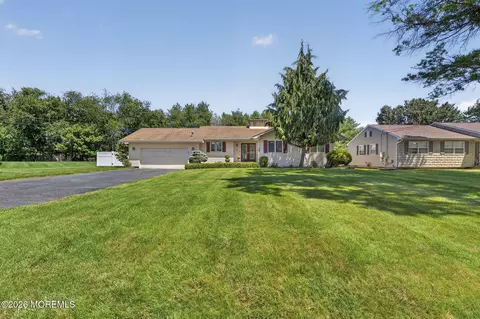 1 Traymore Rd, Freehold, NJ 07728