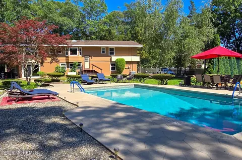 684 Hill Rd, Toms River, NJ 08753