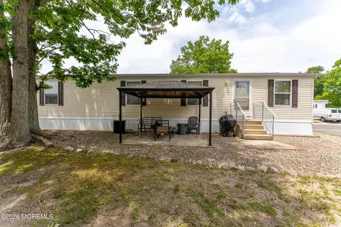 309 Floral Way, Toms River, NJ 08755