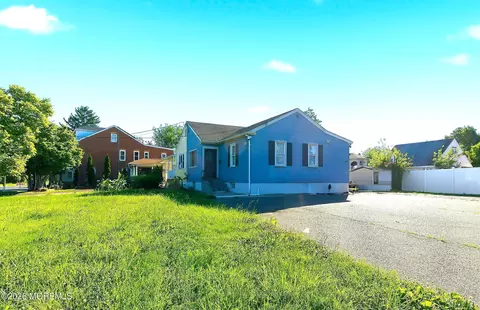 1708 Princeton Ave, Lawrence, NJ 08648