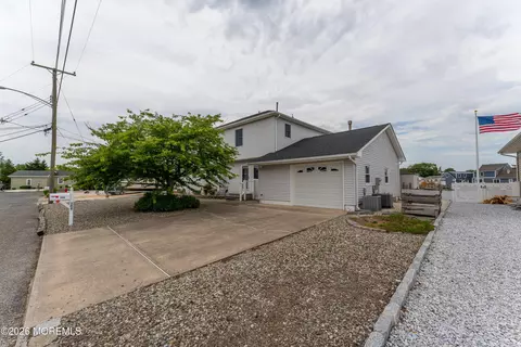 306 Richard Rd, Forked River, NJ 08731 photo 2