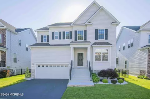 20 Kronenberg St, Tinton Falls, NJ 07724