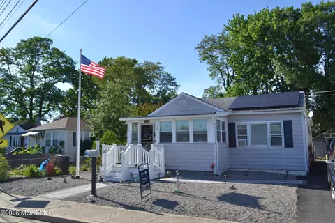 267 Seeley Ave, Keansburg, NJ 07734