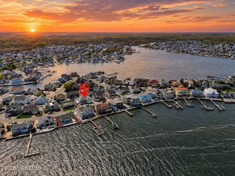 3324 Long Point Dr, Toms River, NJ 08753