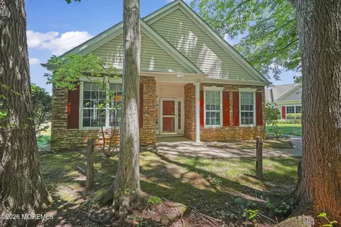 511 Skylark Dr #511, Monroe, NJ 08831