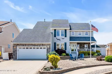 26 Jib Ct, Bayville, NJ 08721