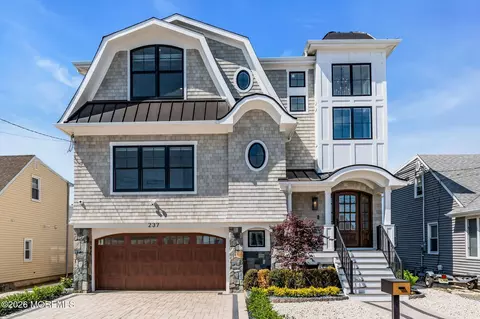 237 Westmont Ave, Lavallette, NJ 08735