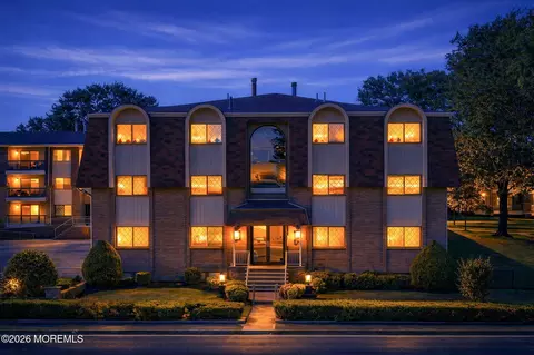 1190 W St George Ave #C43, Linden, NJ 07036