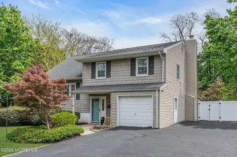 30 Hedge Dr, Oceanport, NJ 07757