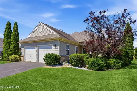 99 Eleanor Rd, Manchester, NJ 08759