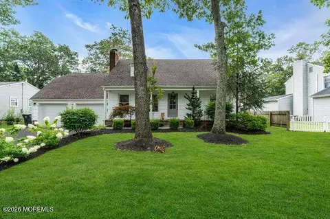 312 Oak Hollow Rd, Brick, NJ 08724